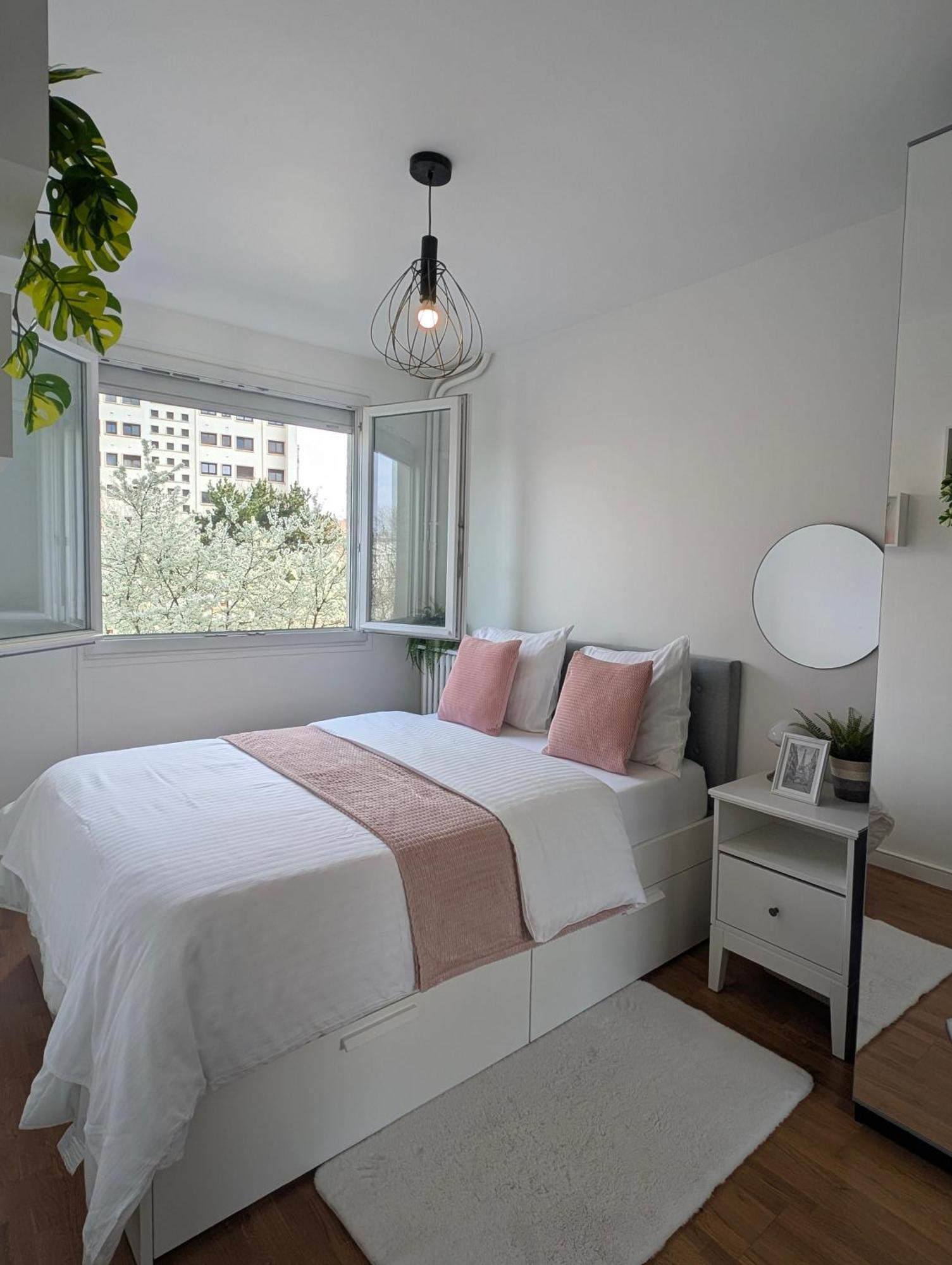Entire 60M2 Apartment - Close To Paris - Parking - Kitchen - 2Min Rerb - Olympic'24 Bourg-la-Reine Extérieur photo
